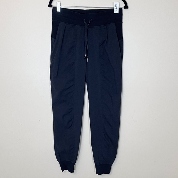 Lululemon Dance Studio Jogger 29" Pants - Women's Size 6 - Black - Picture 2 of 11